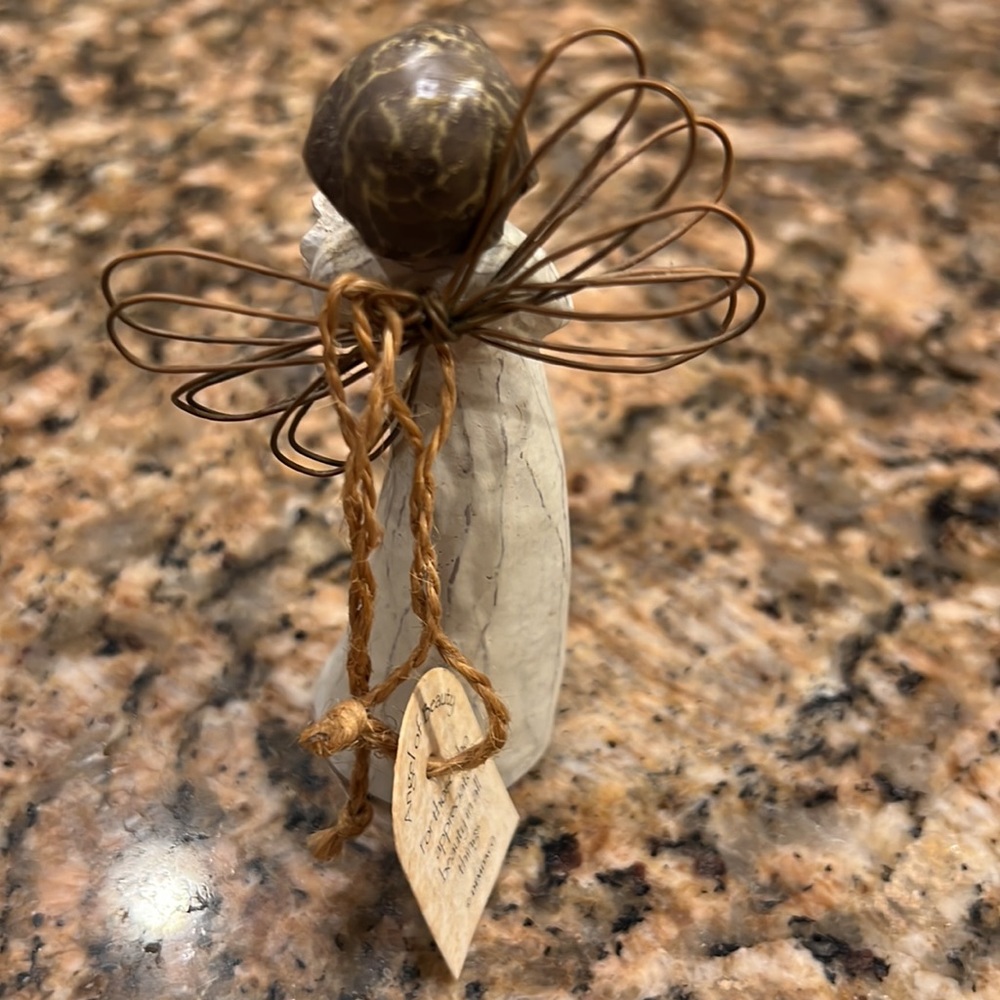 Willow Tree Angel of Beauty - Picture 2 of 8